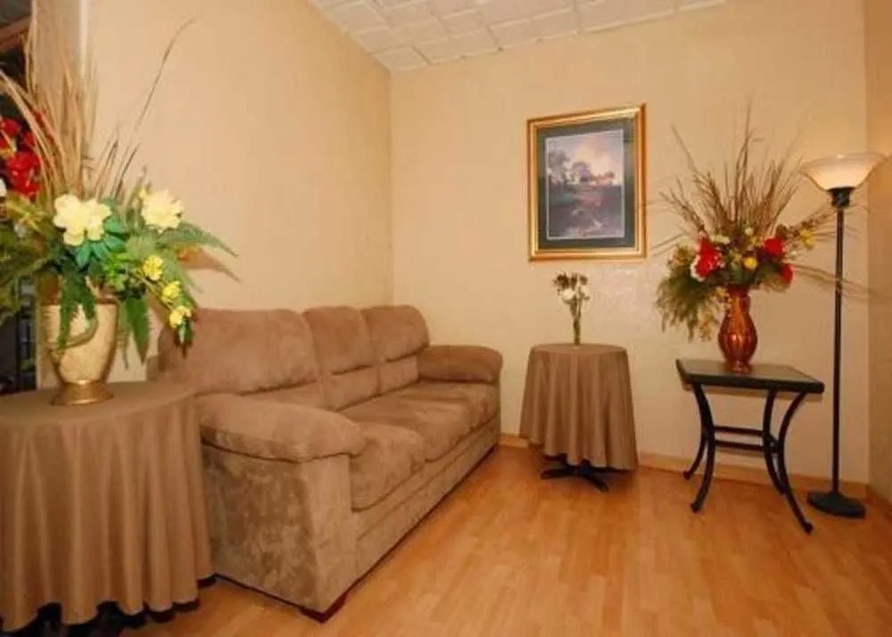 Quality Inn & Suites Waterloo-Ia (us)