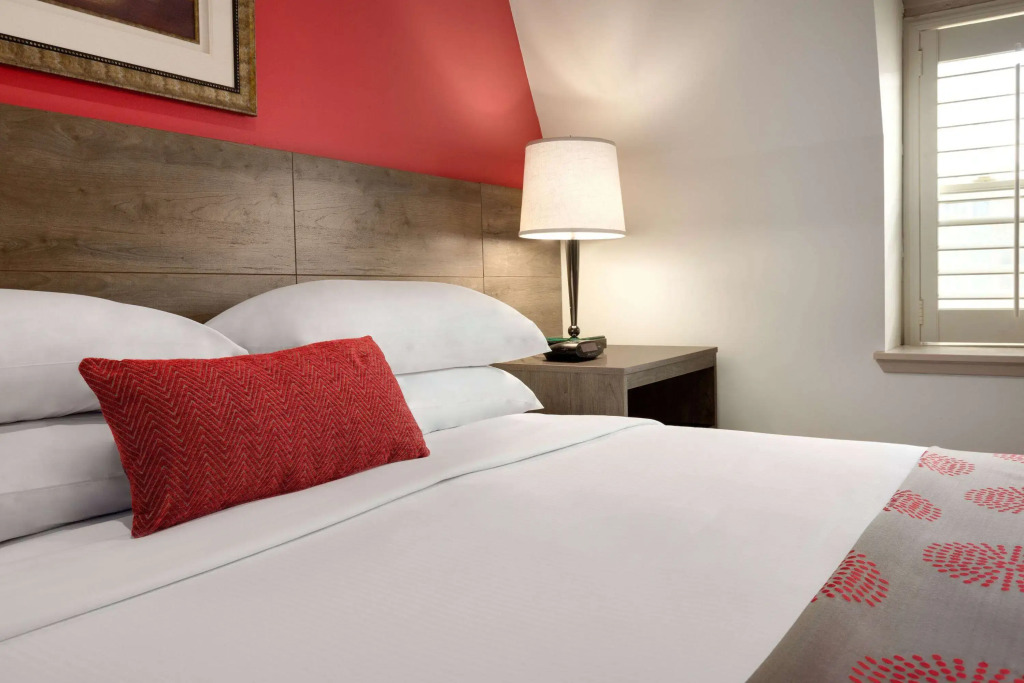 Ramada by Wyndham Oakland Downtown City Center