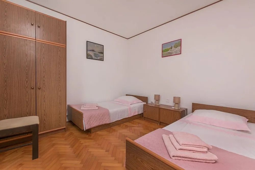 Apartment Proti