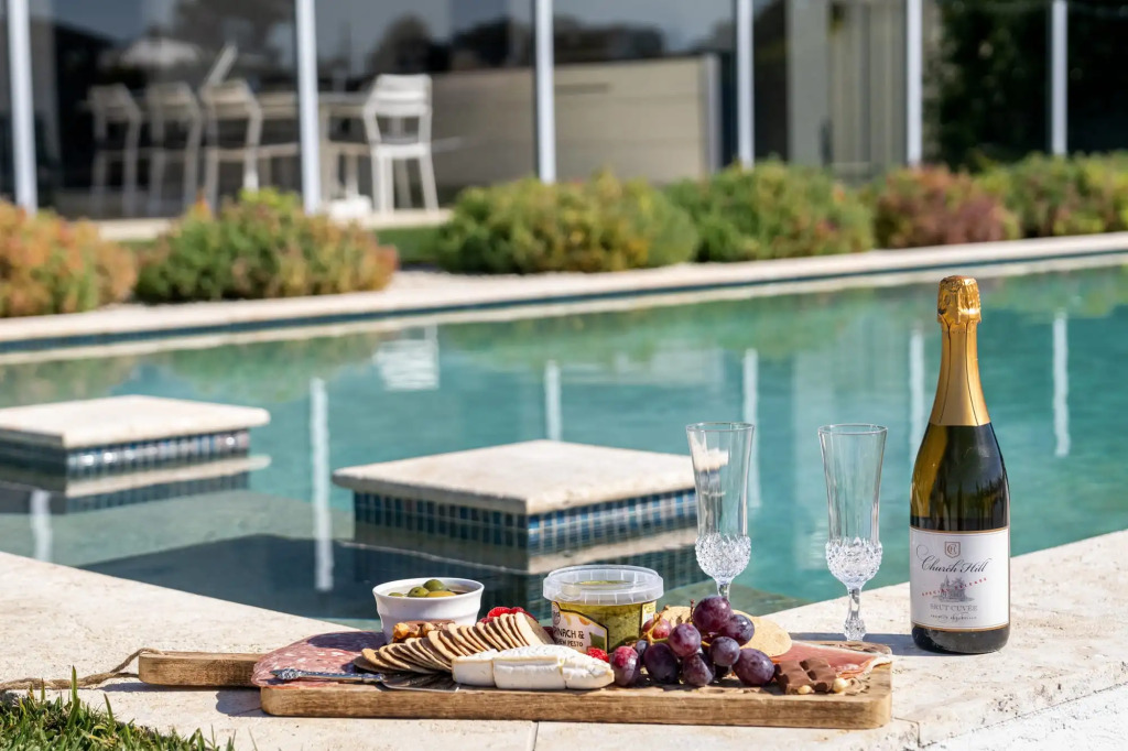 Luxe Family Entertainer on Canal  Private Pool