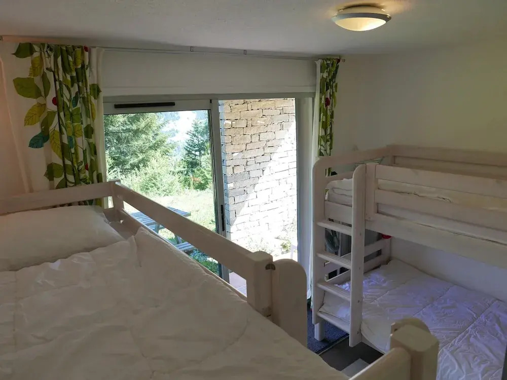 1/2 Cottage That Will be Perfect for Families With Children
