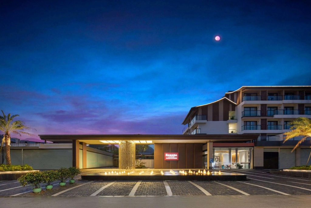 Ramada by Wyndham Guilin Yangshuo Resort