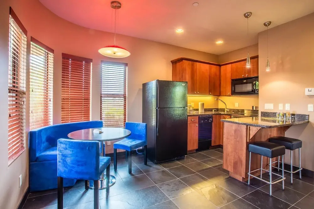 Bella Turquoise By Signature Vacation Rentals