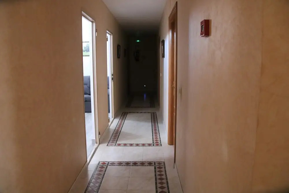 HOSTAL BURGALES