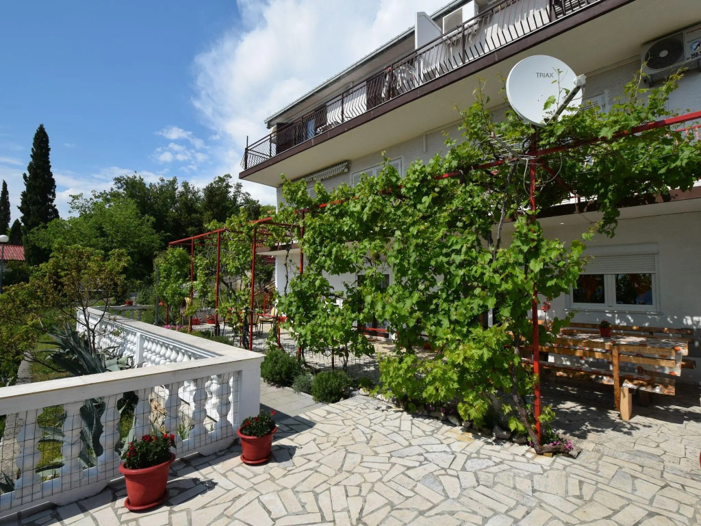 Luxurious Apartment in Dramalj with Swimming Pool