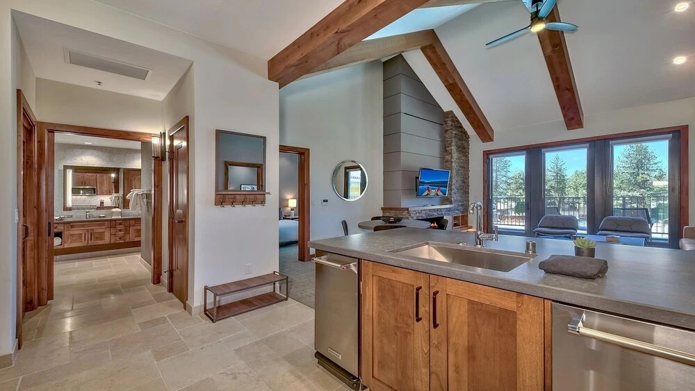 Luxury Residence - Gondola across the Street 2 Bedroom Condo by RedAwning