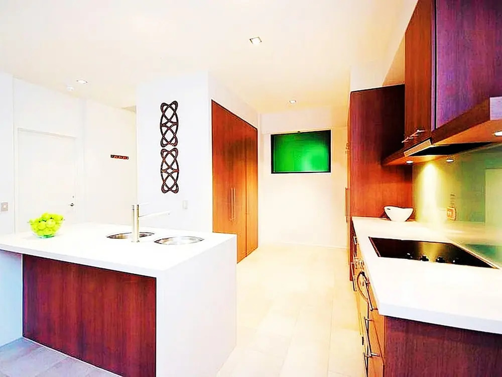 Temple 121 Modern Spacious Palm Cove 2 Brm 2 Bth Resort Apartment With Courtyard