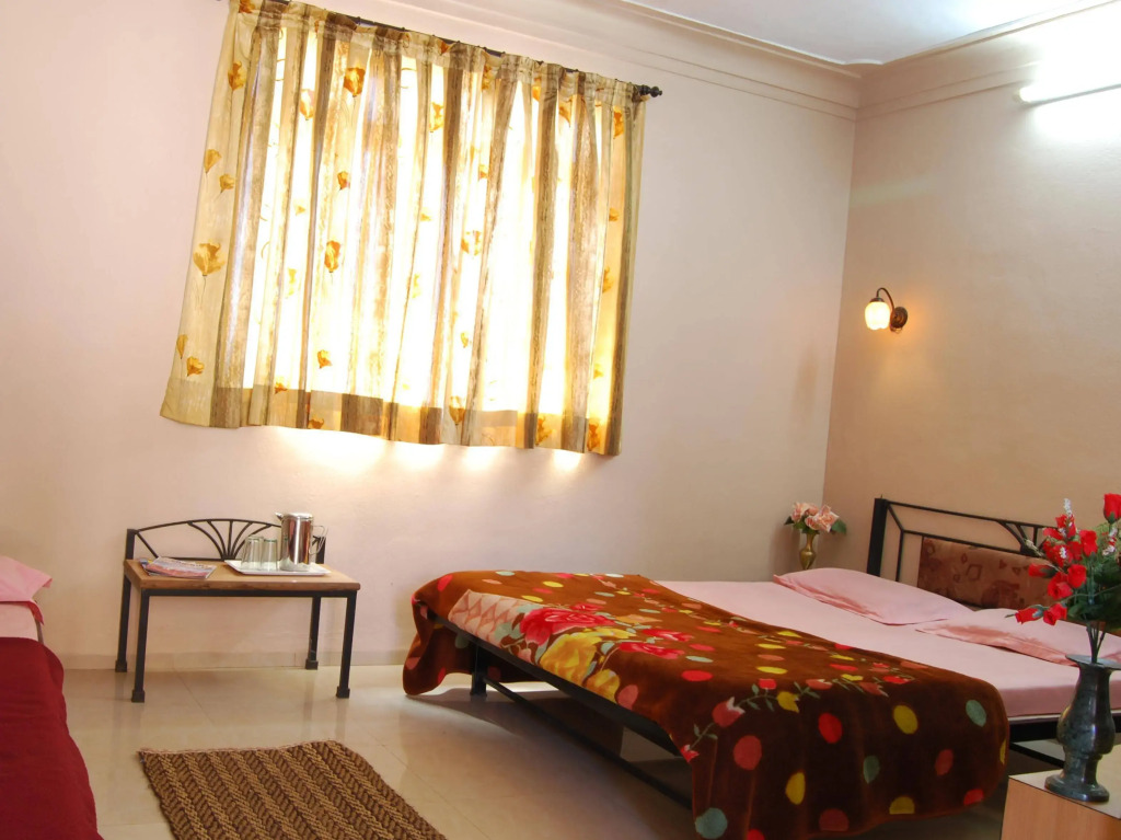 Hotel Vyankatesh & Pure Veg Restaurant