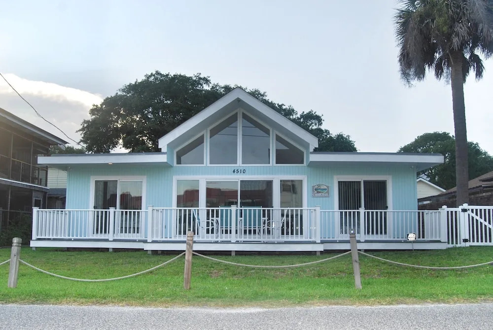 4510 Seaview Street NMB 3 Bedrooms 2 Bathrooms Home