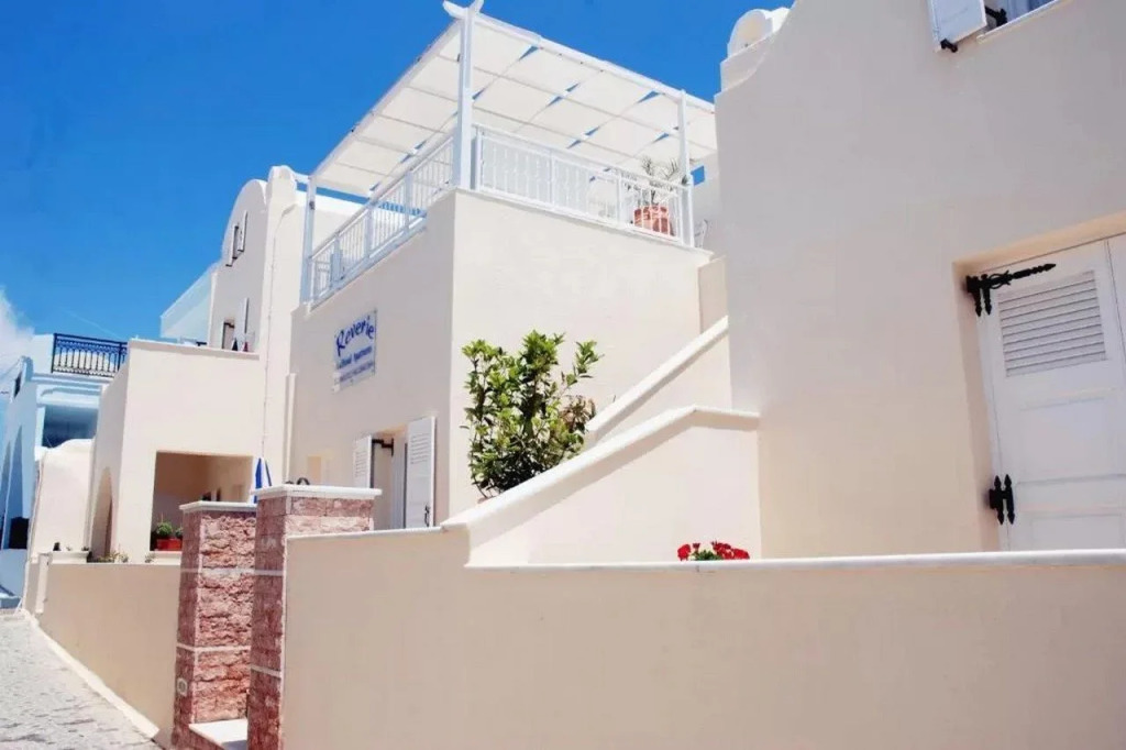 Reverie Santorini Hotel
