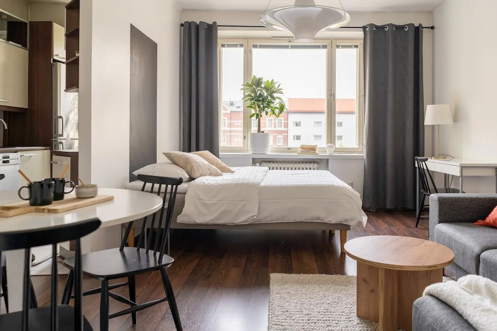 Two Rooms up to 5 Guests