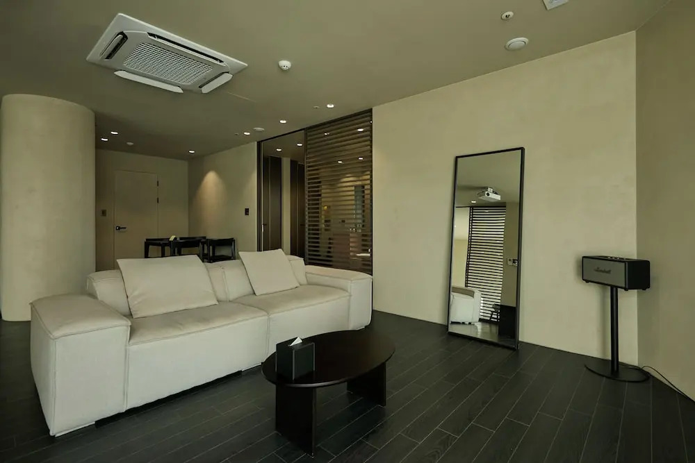 Hlow Busan Hotel