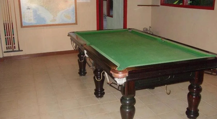 Strawberry Hill Hotel & Restaurant