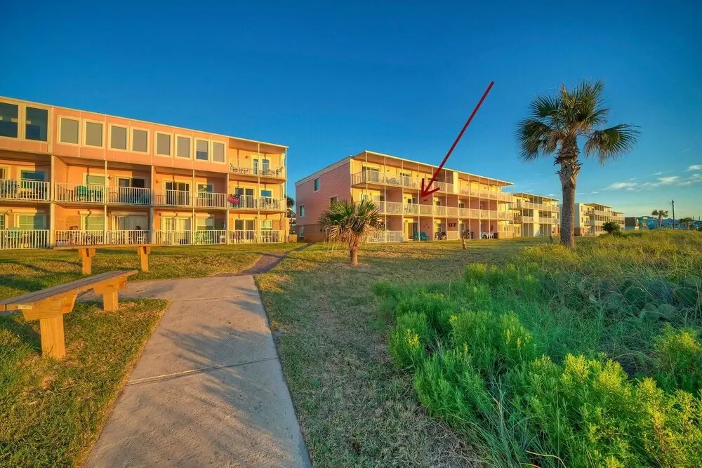 Beach Access + Ocean View, 2 Pools, Sports Court Seaside Escape by Avantstay