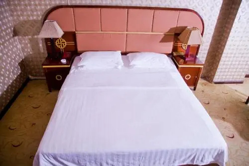 Nanning Gold Red Forest Hotel
