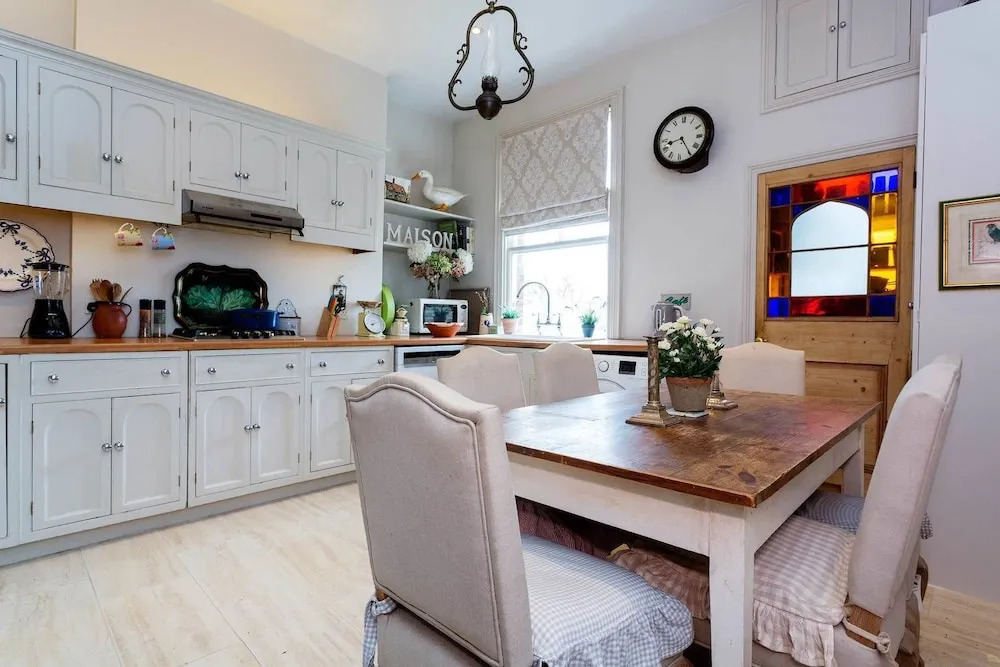 English Country House Charm