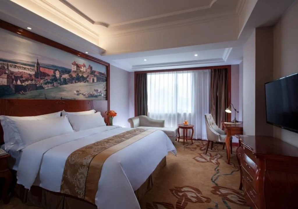 Vienna International Hotel Shaoguan Fengcailou