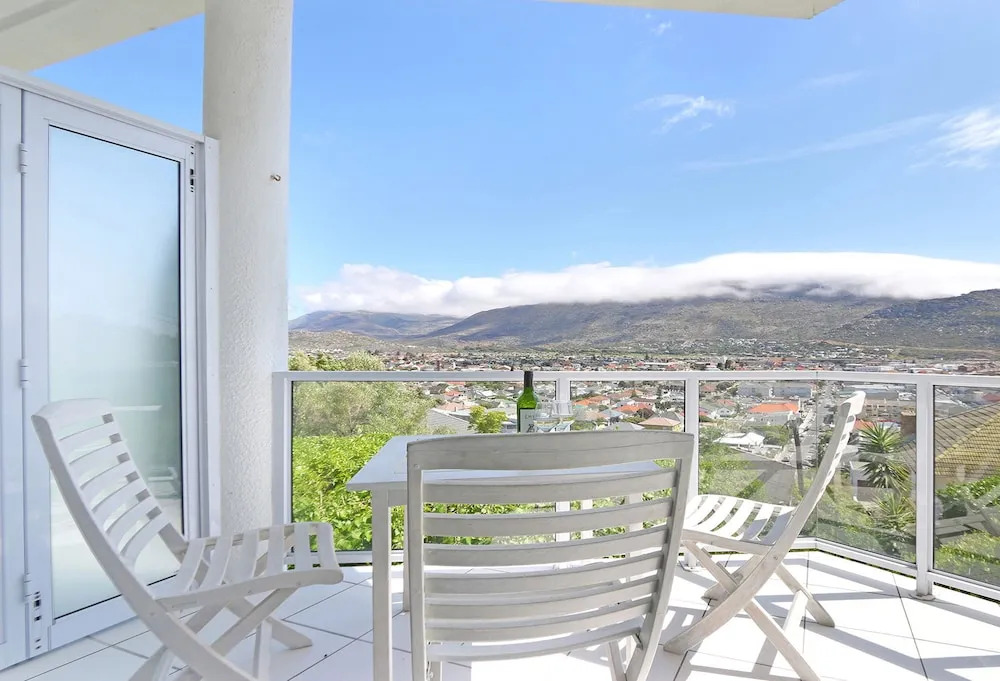 Garden Apartment Fish Hoek Bay