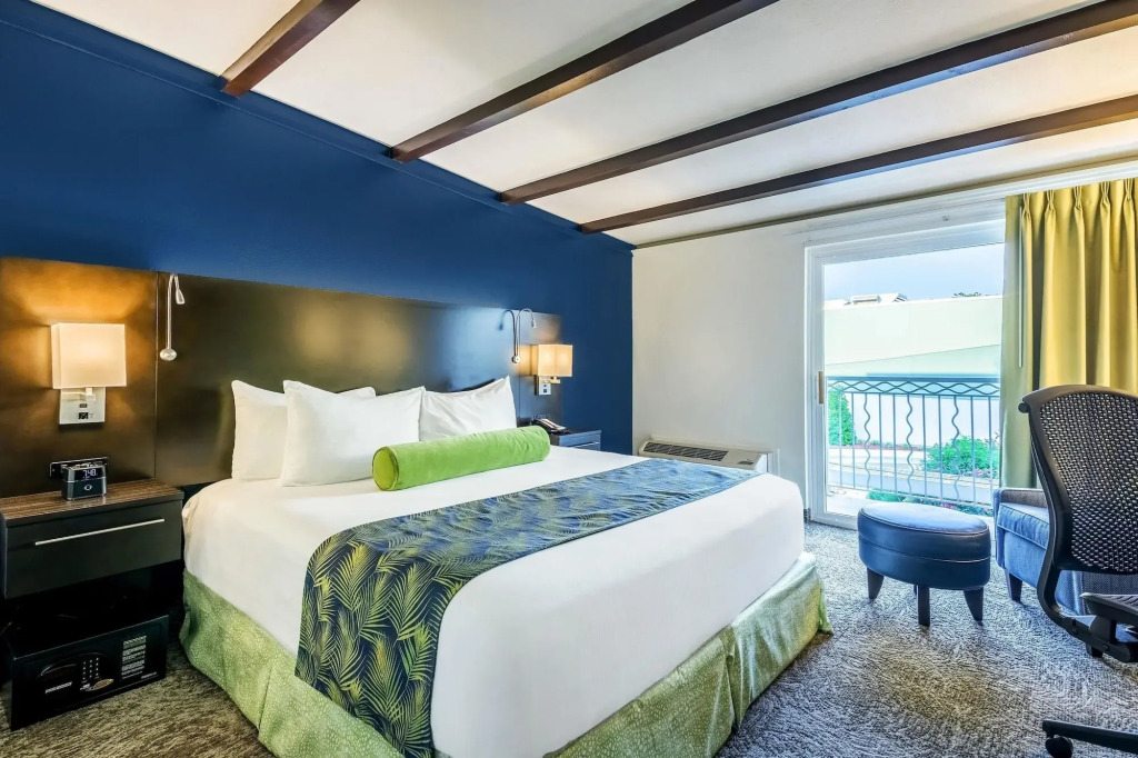 Oasis Hotel and Conv Center, an Ascend Collection Hotel