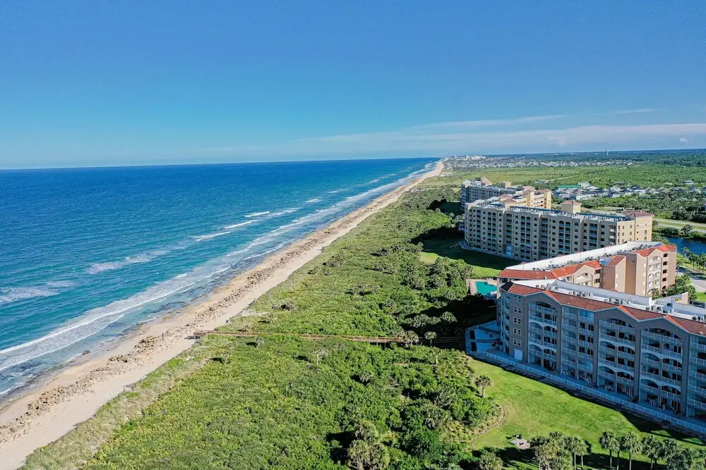 Ocean View Condo With Pool Access, Wifi, & Central AC - Snowbirds OK