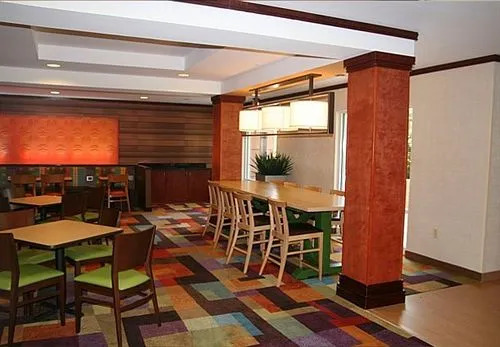 Fairfield Inn and Suites by Marriott Birmingham Fultondale / I-65