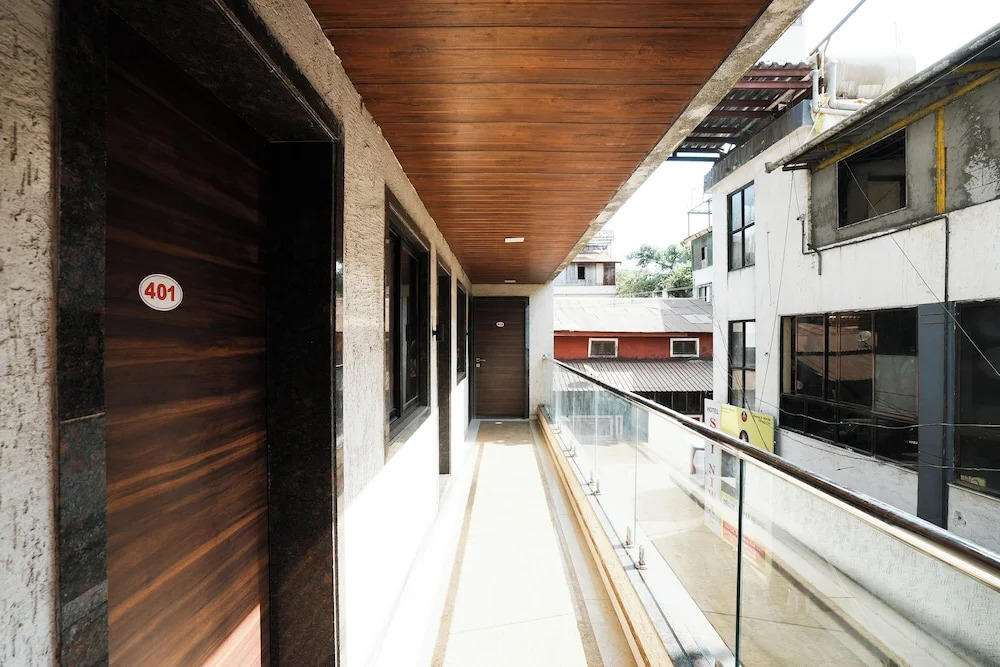 Hotel Sai Executive Near Holy Cross Church Mahabaleshwar