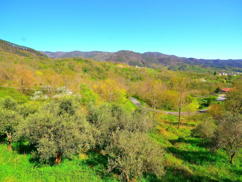 Holiday Home in Sesta Godano near Lake