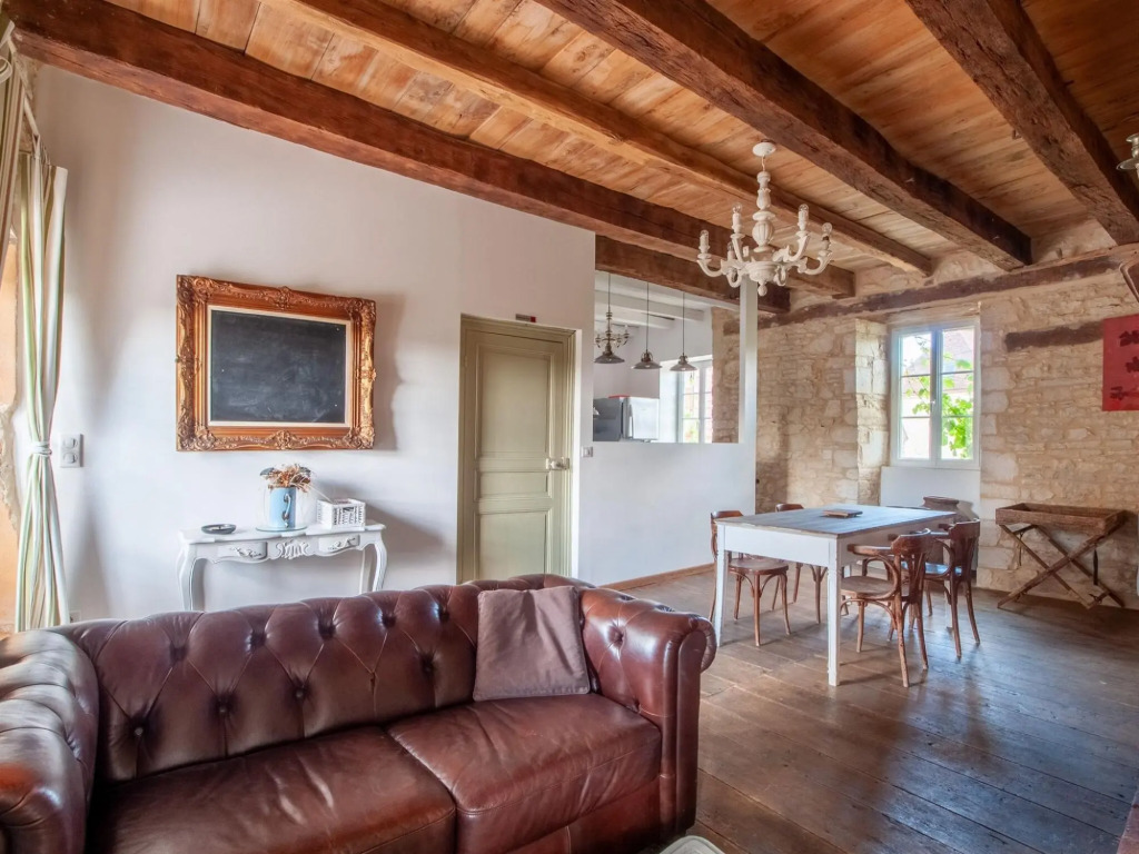 Alluring Holiday Home in Dégagnac with Heated Pool