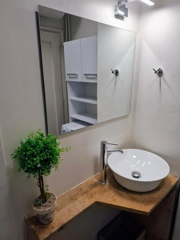 Studio Posh with garden in Kolonaki