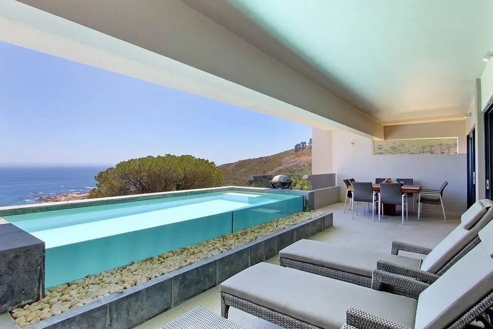 Large Three Bedroom Holiday Apartment in Camps Bay With Private Pool Casablanca