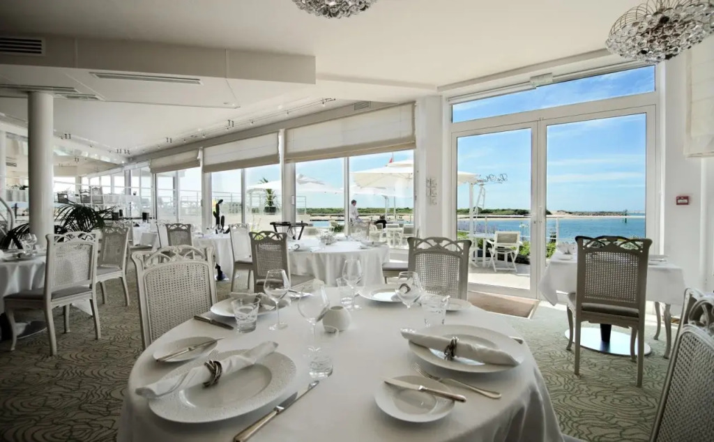Hôtel La Marine - Restaurant Marnage