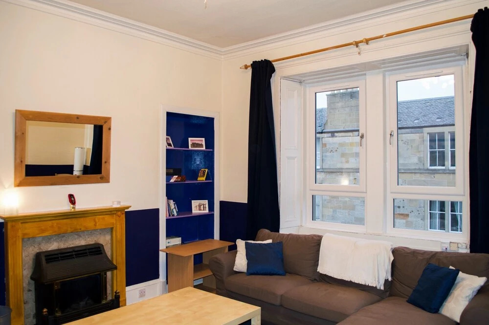 Spacious 2 Bedroom Home Near Haymarket