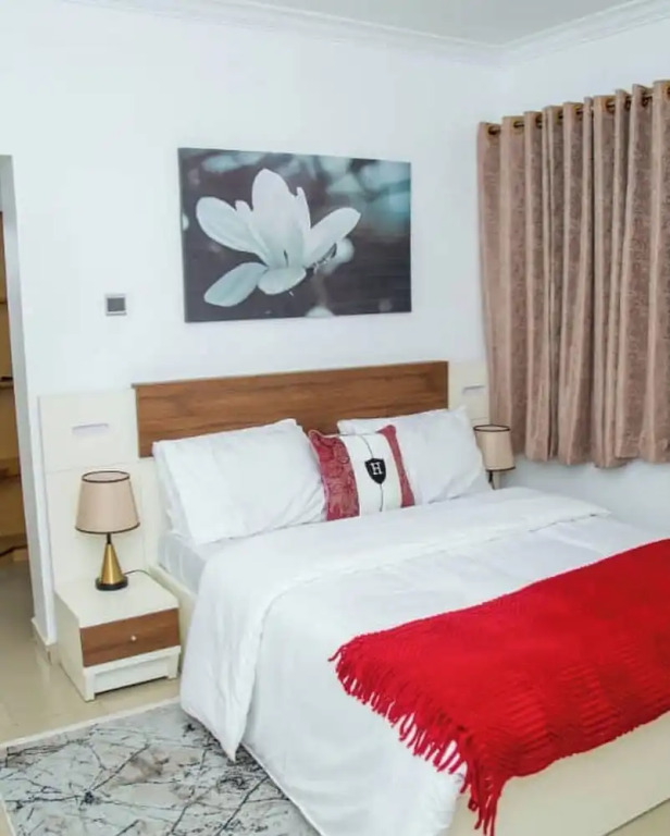 Lia's Court Apartment