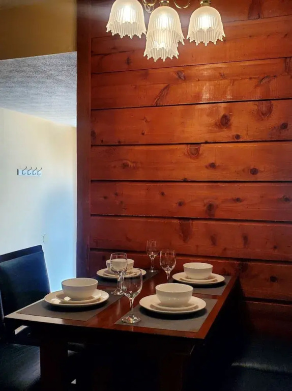 Skiers Crossing