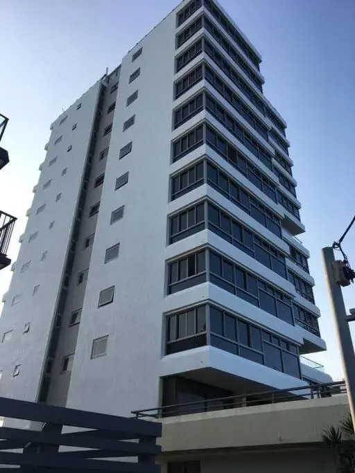 Alex Beachfront 3 brm Apartment - 9th floor