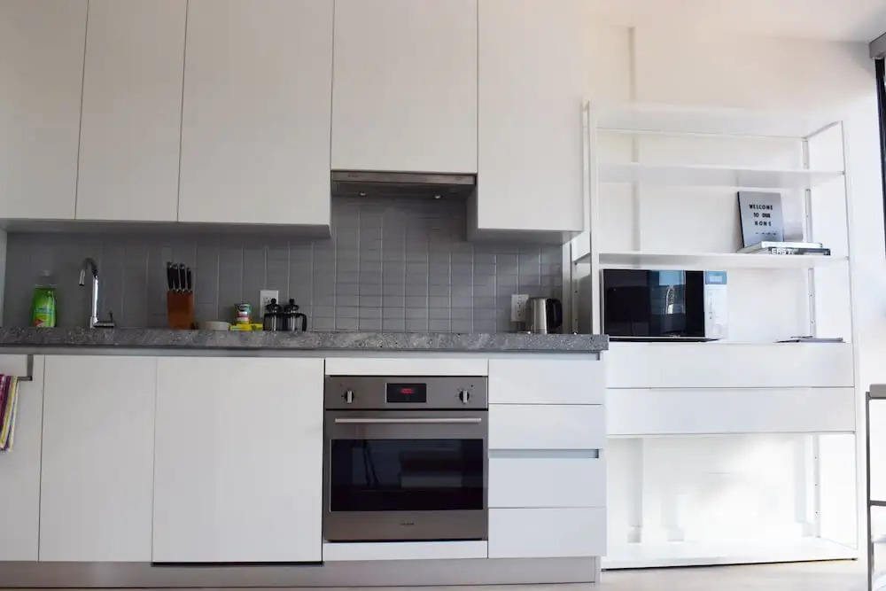 Modern Downtown Studio in High Rise