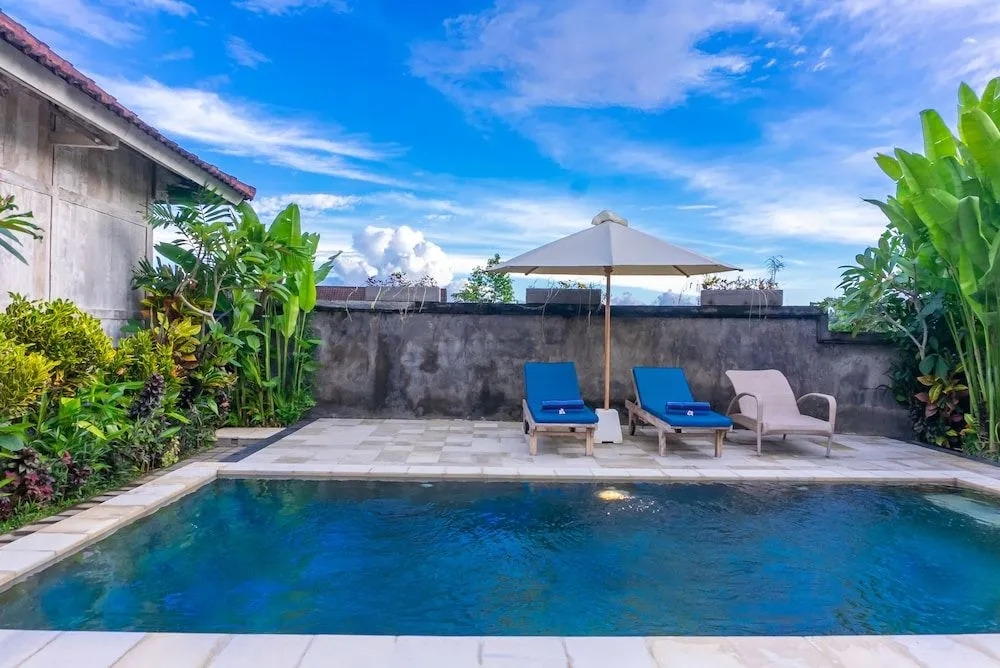 Ubud Glassy Villa by Pramana Villas