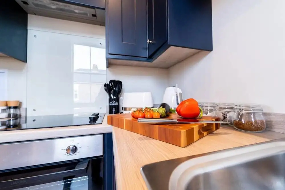 Stylish 3 Bedroom Maisonette