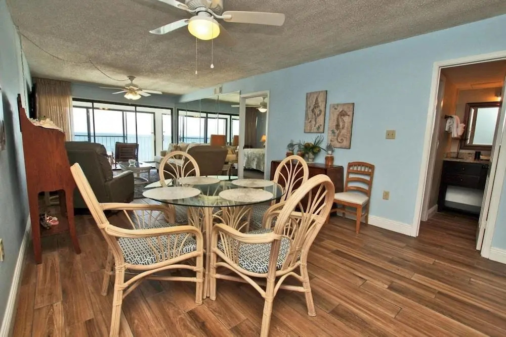 Edgewater 41 by Youngs Suncoast