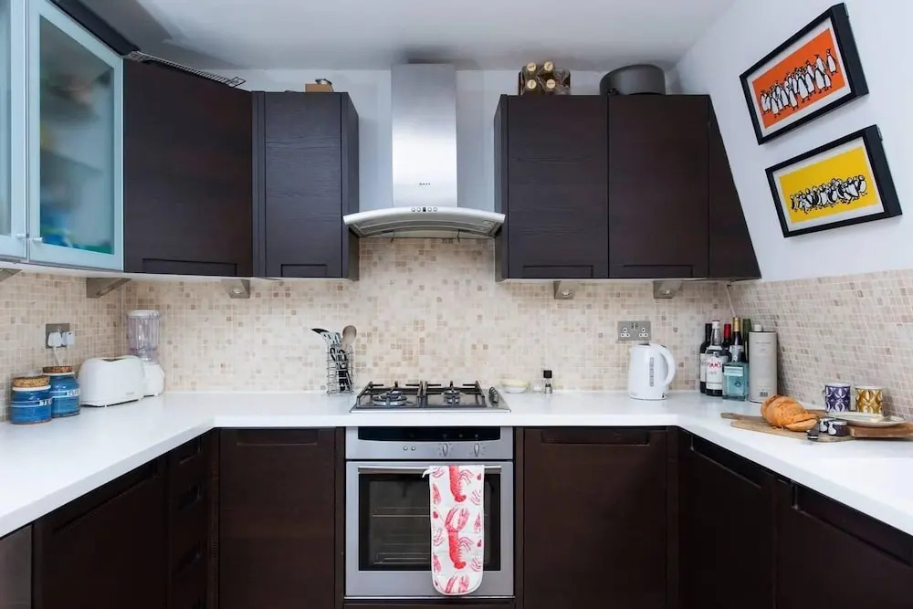 Lovely, Spacious 1BR Central Flat
