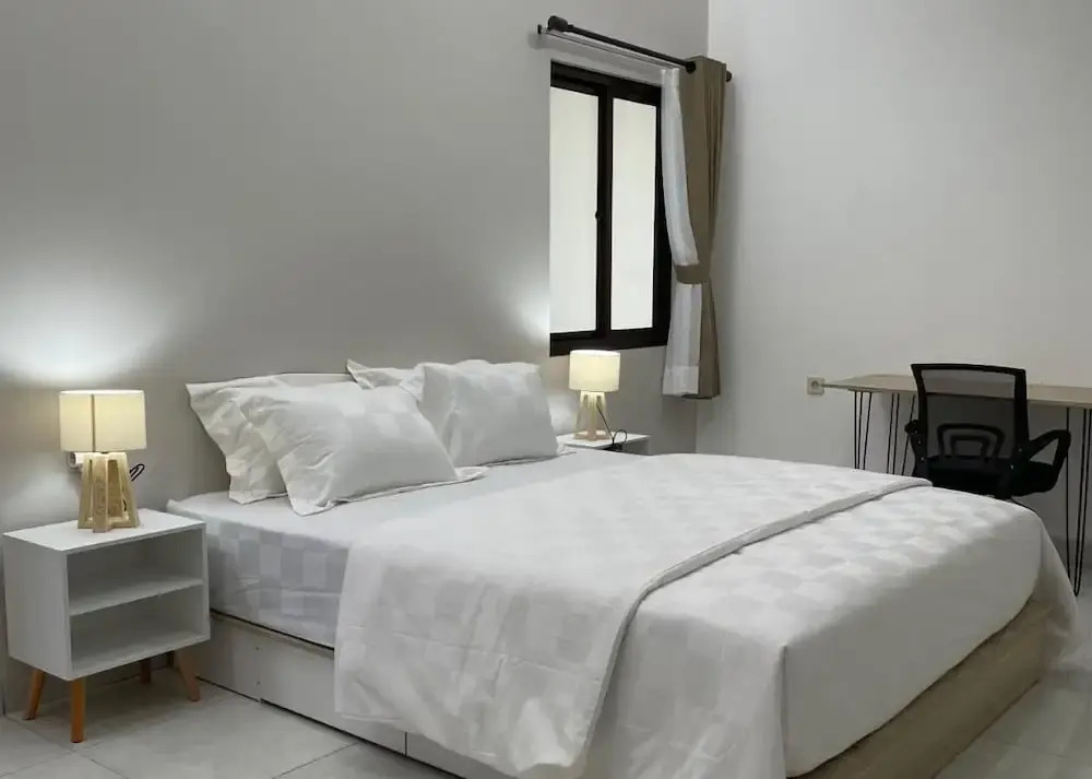 9 Residence Guesthouse Syariah Cilandak
