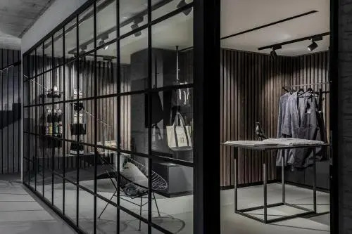 Apartment 7