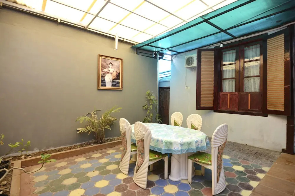 Golden Inn 2 by OYO Rooms