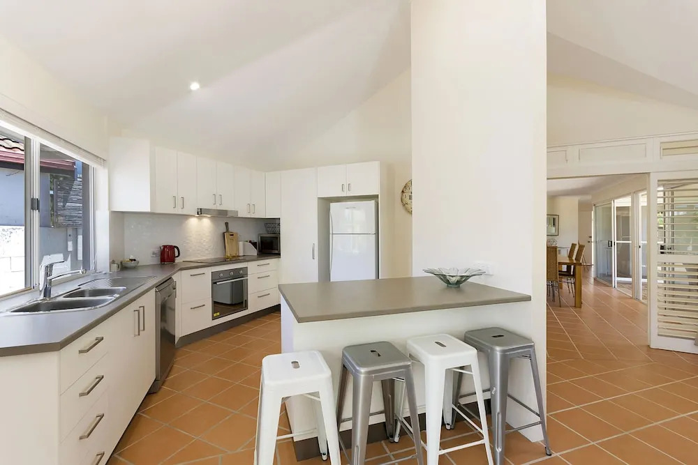 44 Cooran Court