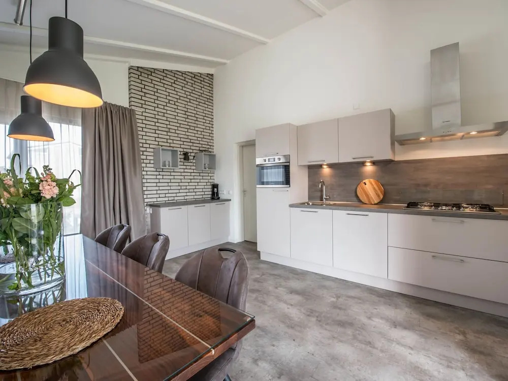 Striking Holiday Home in Kamperland With Sun Loungers