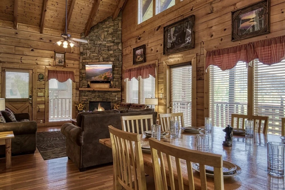 Ern849- Sweet Escape - Great Location! Close To Action! 4 Bedroom Cabin by RedAwning
