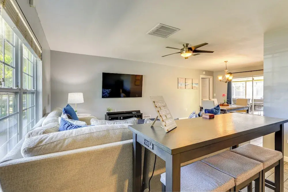 Sarasota Home w/ Heated Pool: 3 Mi to Airport!