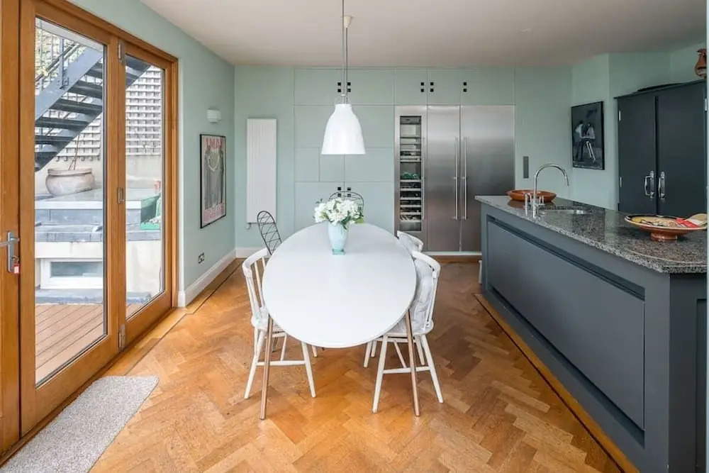 Stunning and Spacious 4 Bedroom 2 Bath in Fulham