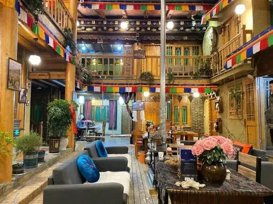 Aruo Luoqiong · Arcadian | Cloud Warmth Diffused Oxygen Boutique Stay (Shangri-La Dukezong)