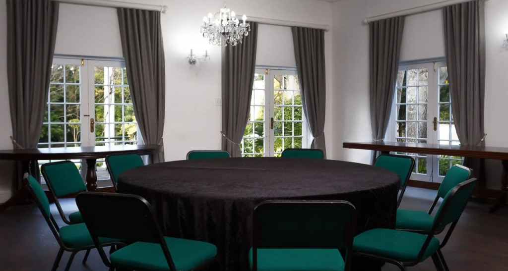 Riverside Boutique Hotel